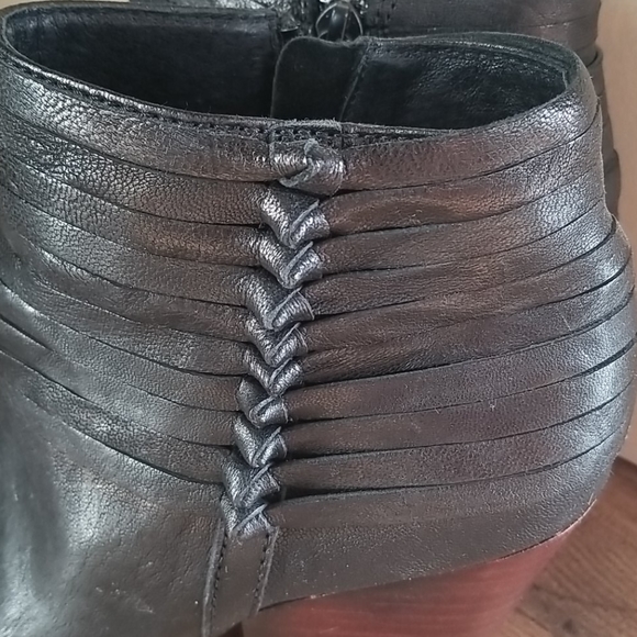 Rocker boots - Picture 2 of 7